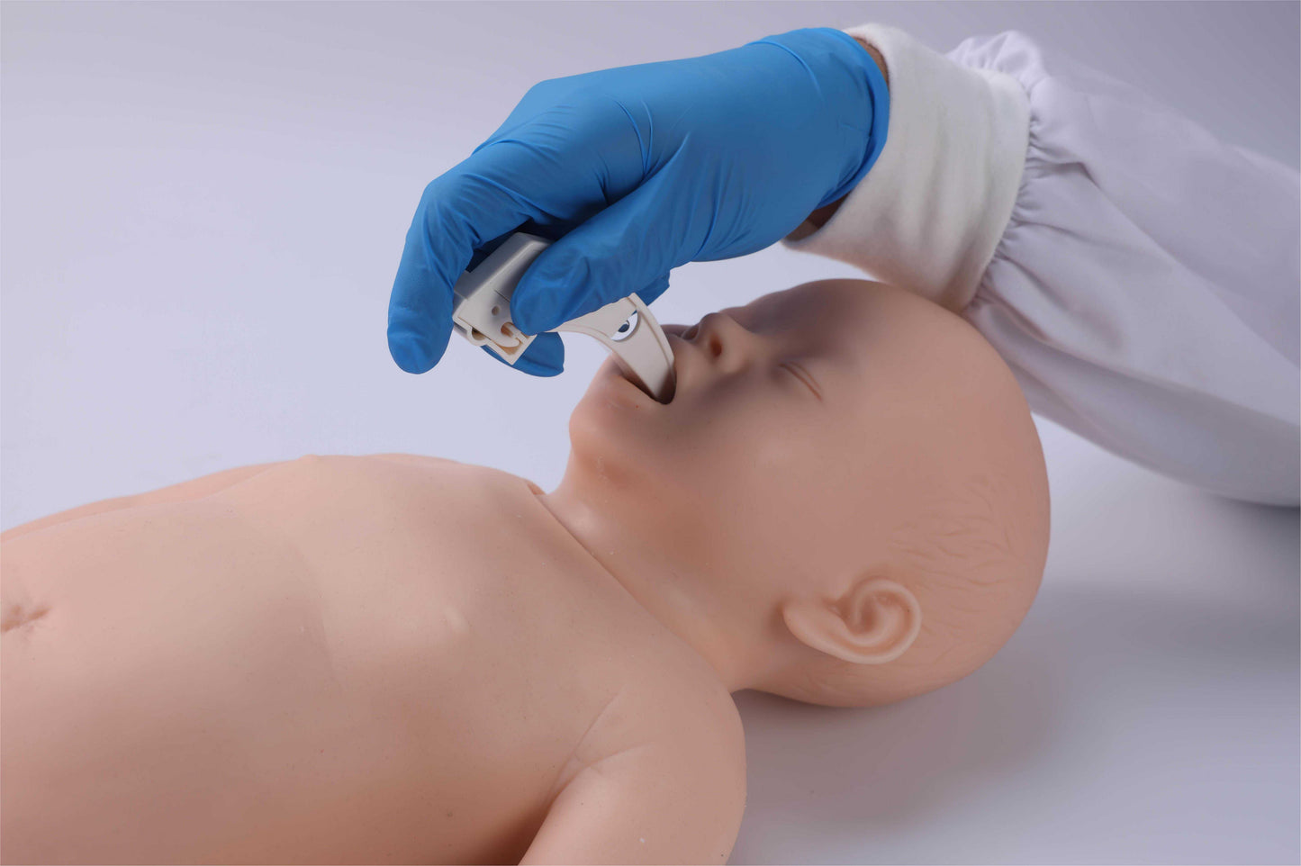 Infant Endotracheal Intubation Simulator